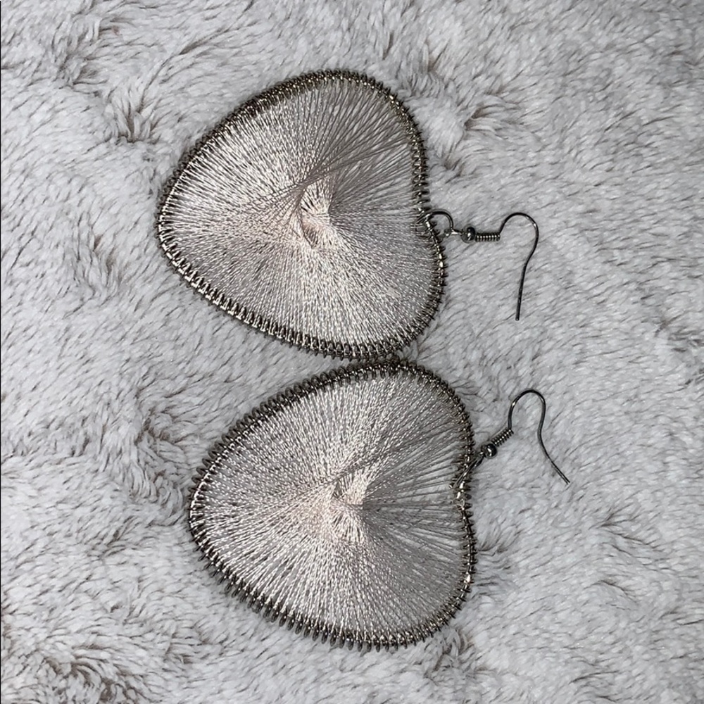 Sliver and white earrings